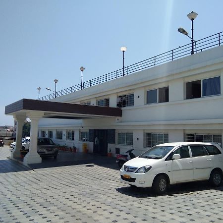 Hotel Sea Face Канниякумари Экстерьер фото