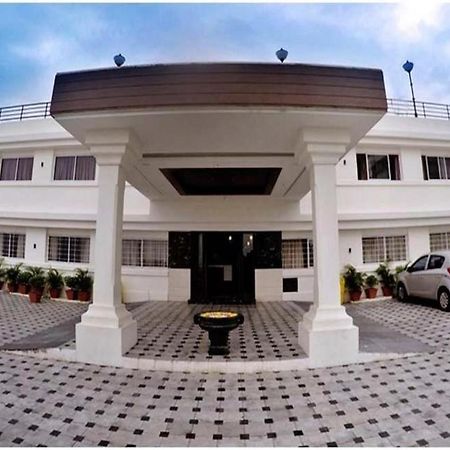 Hotel Sea Face Канниякумари Экстерьер фото