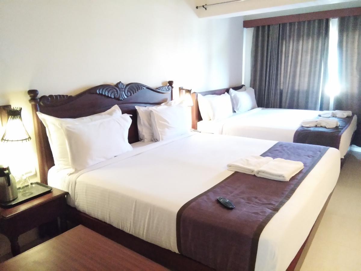 Hotel Sea Face Канниякумари Экстерьер фото