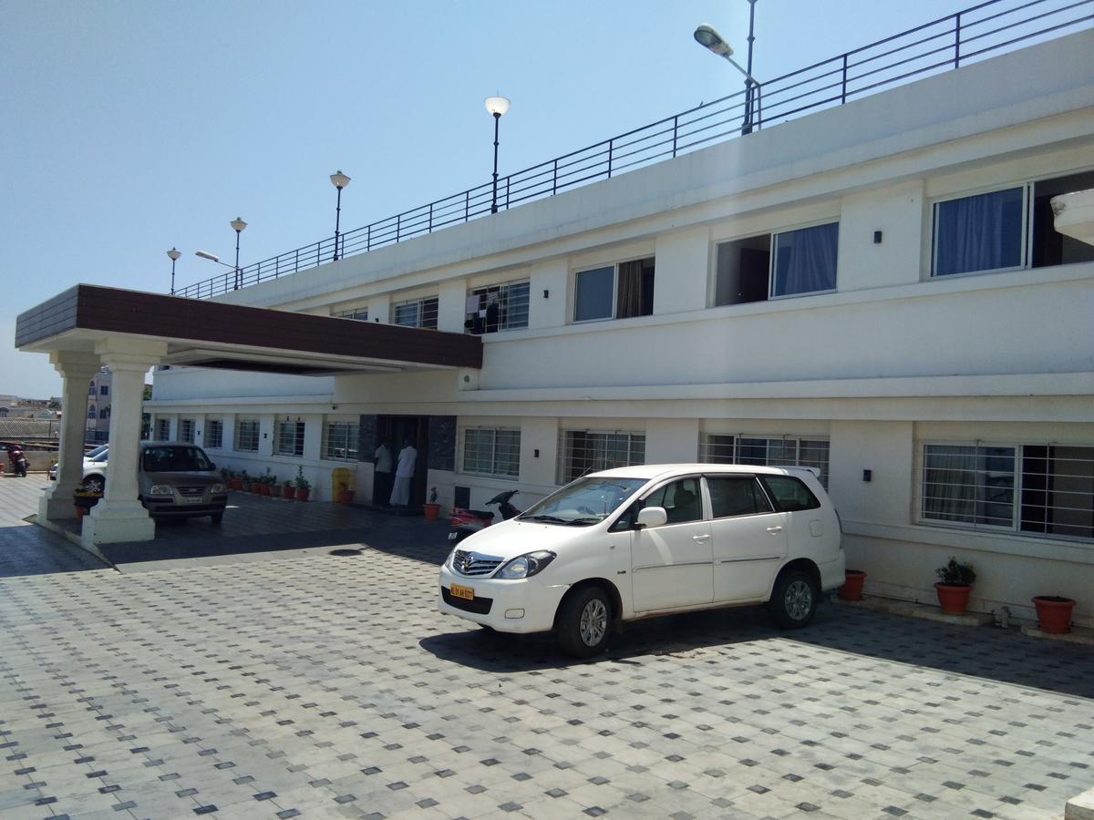 Hotel Sea Face Канниякумари Экстерьер фото