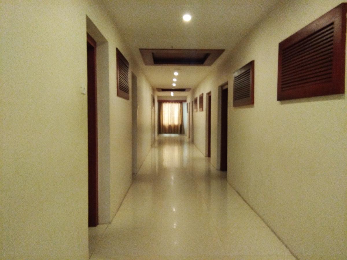 Hotel Sea Face Канниякумари Экстерьер фото