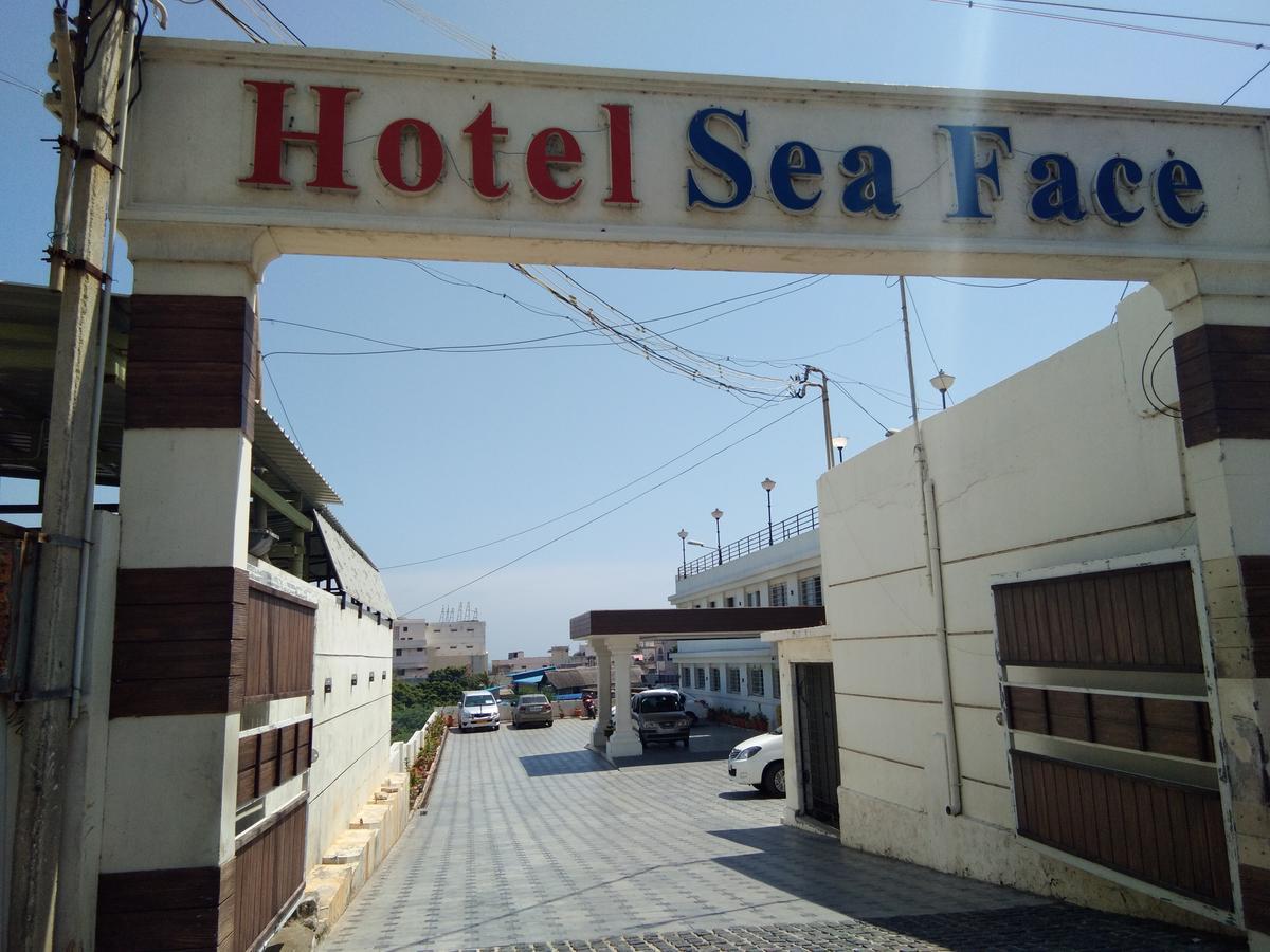 Hotel Sea Face Канниякумари Экстерьер фото
