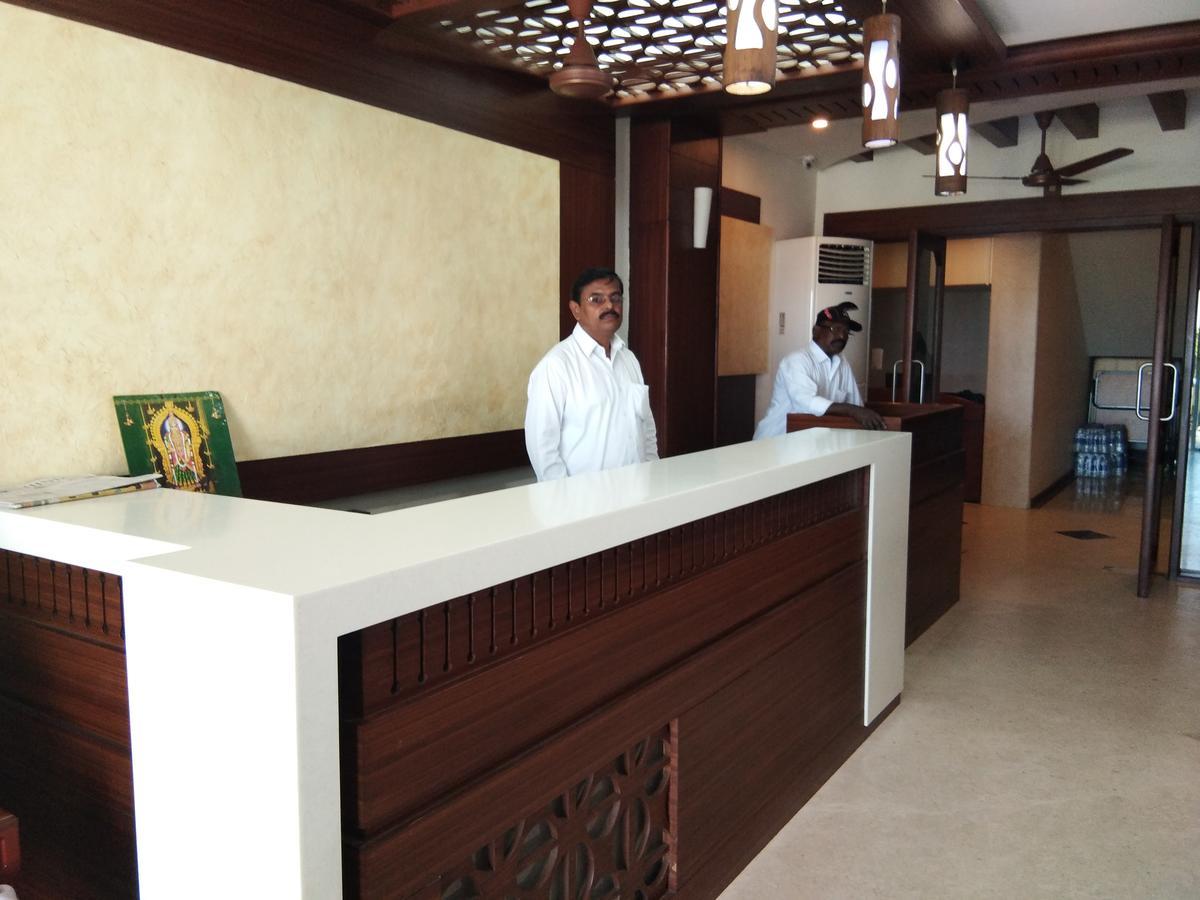 Hotel Sea Face Канниякумари Экстерьер фото